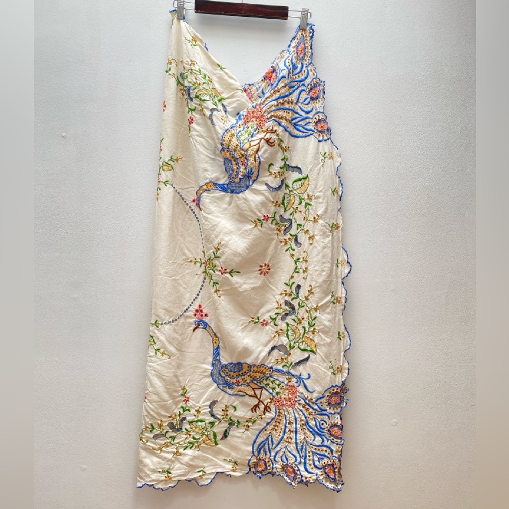 Vintage - Hand Embroidered Peacock Square Tablecloth Scalloped Edge